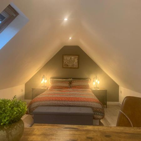 Fantastic Location, Annexe With Hot Tub Villa Warmingham Buitenkant foto