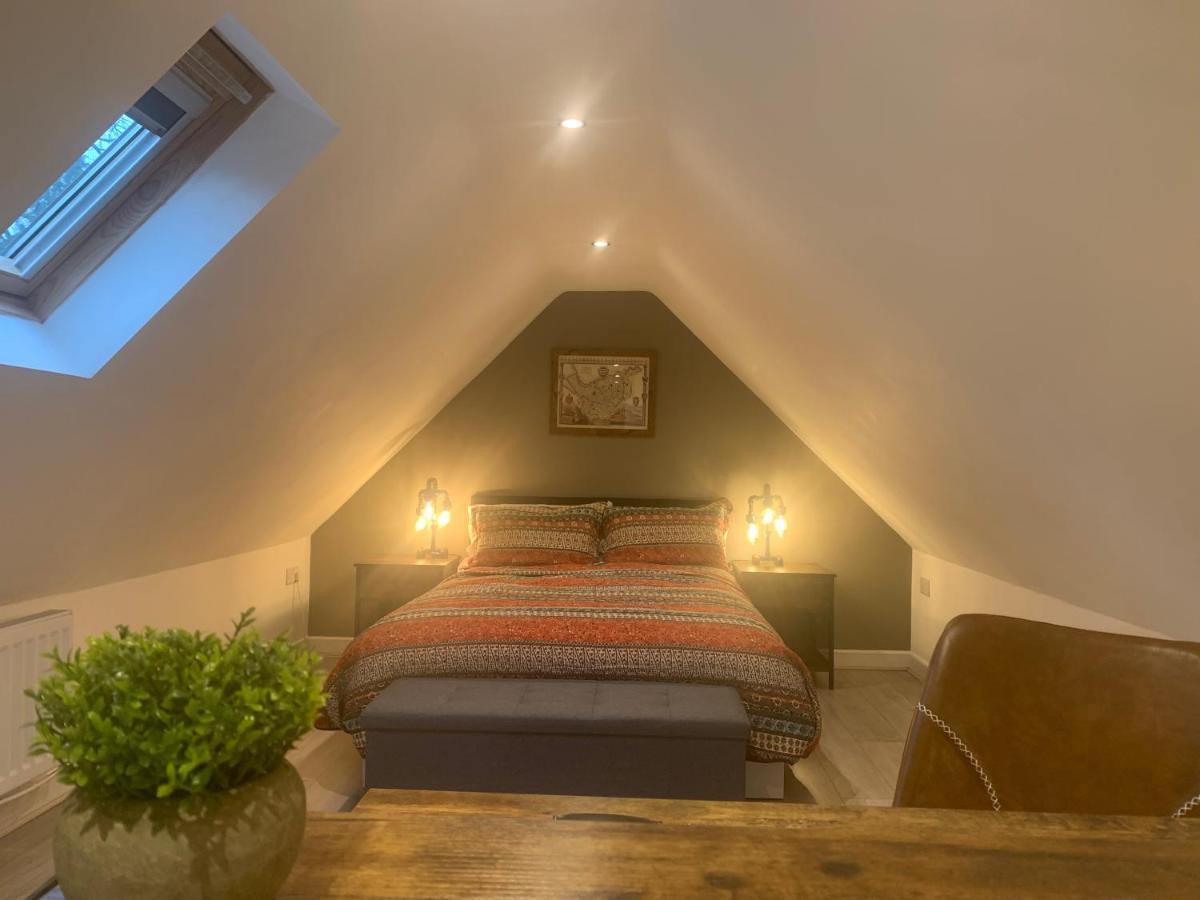 Fantastic Location, Annexe With Hot Tub Villa Warmingham Buitenkant foto